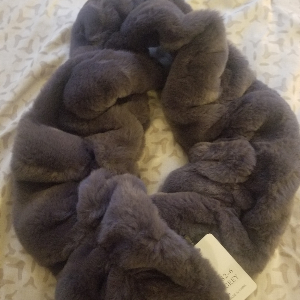 Charcoal grey brand new faux fur scarf. Warm and cozy just right for the holiday